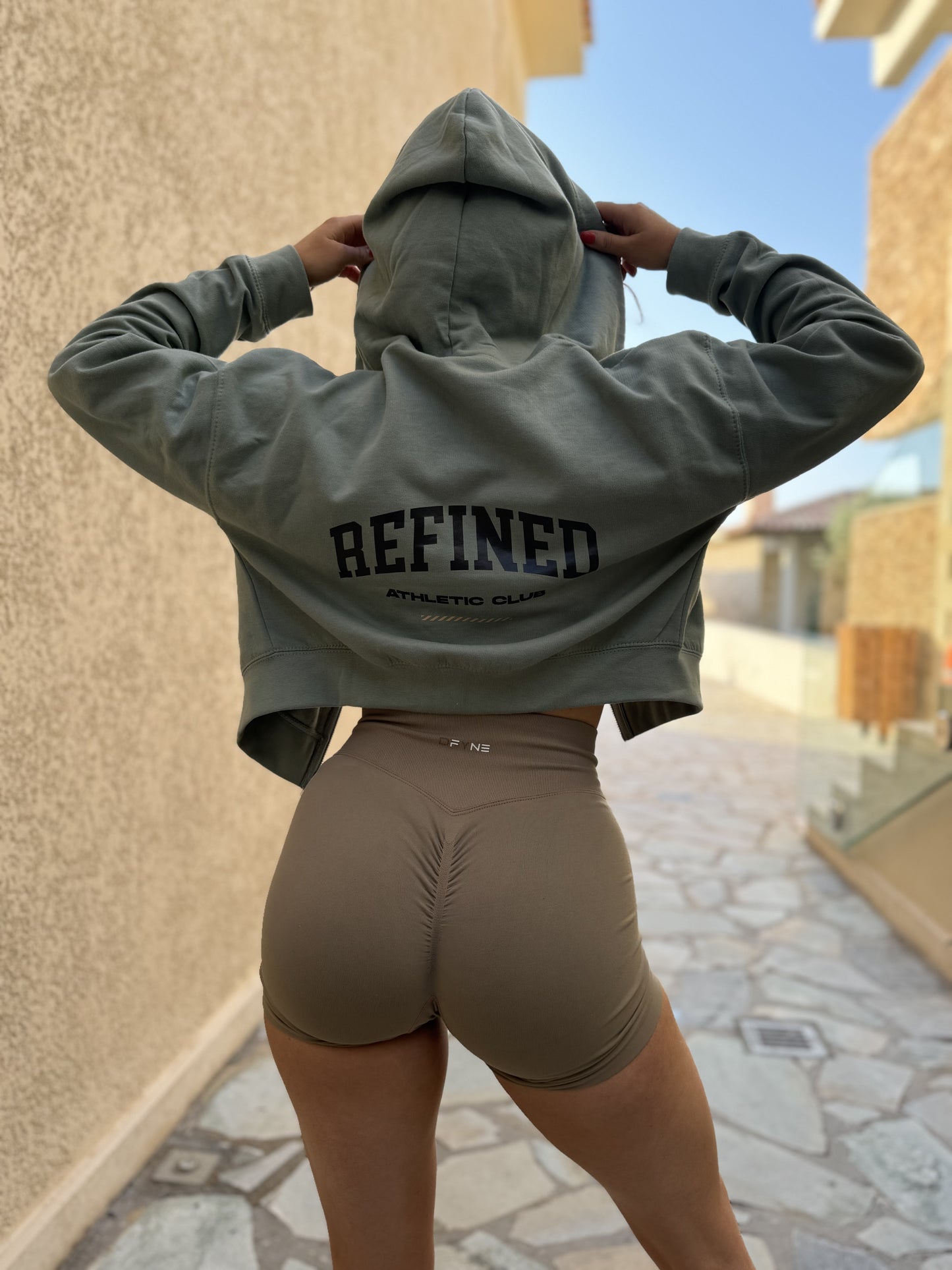 Refined Clothing - Women's Cropped Zip-Up Hoodie